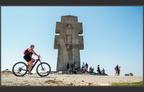 Cycliste sur la pointe de Pen-hir